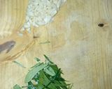 Foto langkah ke 1 dari resep Nasi Daun Jeruk ala Warung Penyetan.
