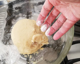 Foto del paso 5 de la receta: Rosquillas con mantequilla