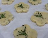 Hình bước làm 6 của món Bánh quy phô mai thảo mộc (Herbs Parmesan Cookies)