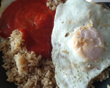 Foto del paso 4 de la receta: Huevo frito con arroz, para gente con prisas
