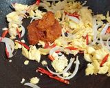 Foto langkah ke 2 dari resep Mi hun Bumbu Sambal Goreng.