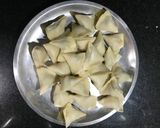 मूंग की दाल के मिनी समोसे (Moong Dal ke mini Samose recipe in hindi) रेसिपी चरण 4 फोटो