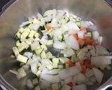 Foto del paso 2 de la receta: Lentejas rápidas olla exprés