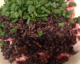 Hình bước làm 2 của món Chả cuốn lá tía tô