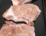 Foto del paso 2 de la receta: Chuletas en salsa de chipotle económicas