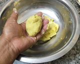 स्पेशल मक्का रोटी (Special Makka roti recipe in hindi) रेसिपी चरण 3 फोटो