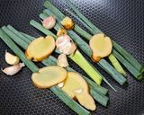 รูปขั้นตอนการทำที่ 1 ของ กุ้งอบเกลือ