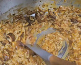 Foto del paso 9 de la receta: Arroz mantecoso de gochujang y papada ibérica con portobellos