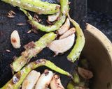 A picture of step 3 of Kolhapuri thecha(green chilli kolhapuri thecha).
