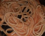 Foto del paso 4 de la receta: Espagueti rojo con salsa bechamel 😋