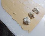 Foto del paso 7 de la receta: Saquitos de cangrejo y ricota en salsa de langostinos y albahaca