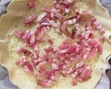 A picture of step 2 of Quiche Lorraine.