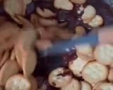 Gambar langkah 3 resipi Kek Batik Indulgence.