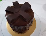 Foto del paso 5 de la receta: Torta de trufa, ganache de chocolate blanco y brillo espejo