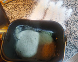 Foto del paso 1 de la receta: Empanada de codillo de cerdo, cebolla caramelizada y pasas