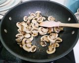 好上手「蘑菇奶油燉雞」濃郁奶香、好好吃!的食譜步驟3照片