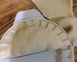 Foto del paso 5 de la receta: Empanadas camarón queso 🍤🧀