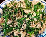 Hình bước làm 3 của món Húng lủi xào thịt