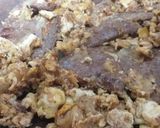 Foto del paso 3 de la receta: Revuelto de hígado con cebolla y huevo