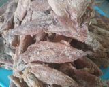Foto langkah ke 1 dari resep Cumi asin sambal pete makyus.