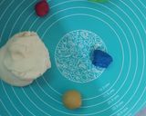 A picture of step 6 of Cricket 🏏 theme cake.