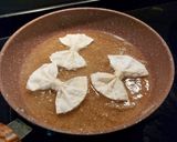 Foto langkah ke 3 dari resep Pangsit Goreng Pita.