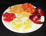 Foto langkah ke 1 dari resep Salad Buah Gulung.