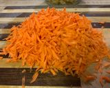 A picture of step 1 of Apple salad.