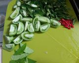 Foto langkah ke 2 dari resep Cumi Asam Cabai Ijo.