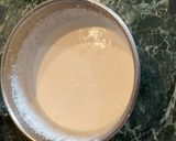 Foto del passaggio 6 della ricetta Cheesecake alla salsa di fragole mirtilli e cioccolato fondente