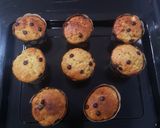 Foto langkah ke 13 dari resep Muffin pisang panggang.