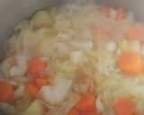 Foto del paso 1 de la receta: Repollo con patatas y zanahorias
