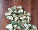 Foto langkah ke 1 dari resep Tumis Terong Bulat.