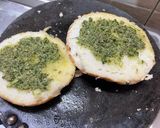 A picture of step 4 of Cheesy Veg Bun.
