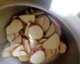 A picture of step 1 of Baked sweet potatoes in honey and cinnamon #4Weekschallenge.