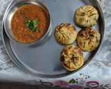 A picture of step 17 of Bharwan Baati with Tomato dip(chutney).