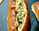 Foto del paso 4 de la receta: Brioche con revuelto de kebab de pollo