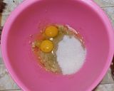 Foto langkah ke 3 dari resep Bolu Kukus Pisang Cokelat.