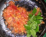 Foto langkah ke 1 dari resep Sambel terasi iris tomat.