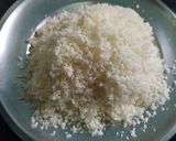 A picture of step 3 of Mango coconut laddo.