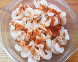 Foto del paso 1 de la receta: Camarones con pimiento y calabacita