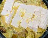 Hình bước làm 5 của món Cà ri cà tím khoai lang mật và đậu hũ non chay