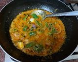 A picture of step 2 of Paneer karhai.