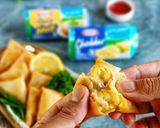 Foto langkah ke 5 dari resep Double Cheese Samosa.