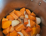 Foto del paso 2 de la receta: Crema de Boniato con Calabaza Olla a Presión