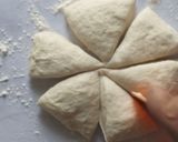 Foto langkah ke 3 dari resep English Muffin - No oven, less egg. Vegetarian friendly.