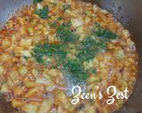 A picture of step 2 of Baby Bottle Gourd with Bengal Gram Lentils.