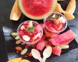 A picture of step 2 of Fruit and nuts salads bowl 🥗😋😋😋🥗🥗🥗.