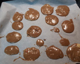 Foto del paso 7 de la receta: Galletas de chocolate y lacasitos🍪🍫