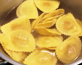 Foto del paso 4 de la receta: Raviolis de Calabaza  a la crema de Grana Padano